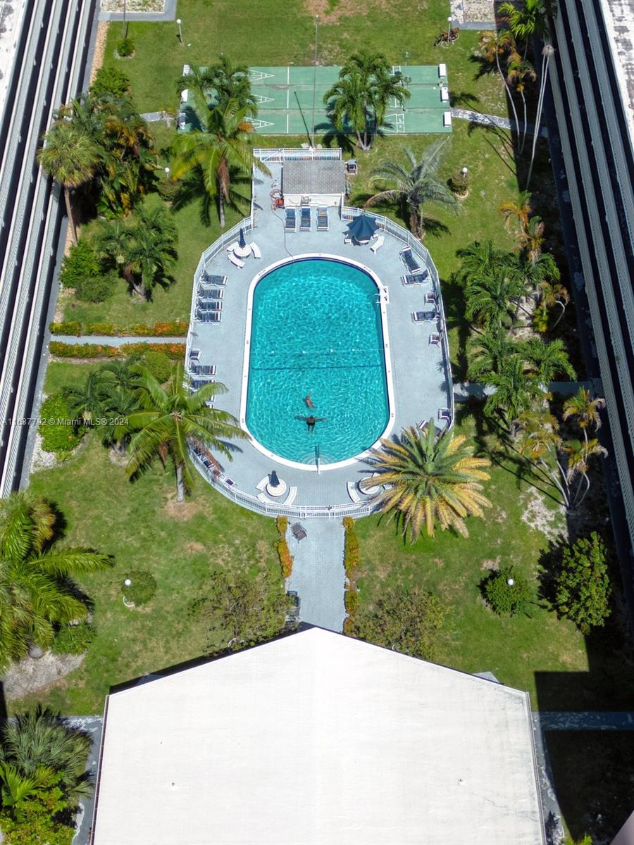 ELDORADO PLAZA WEST CONDO - Residential