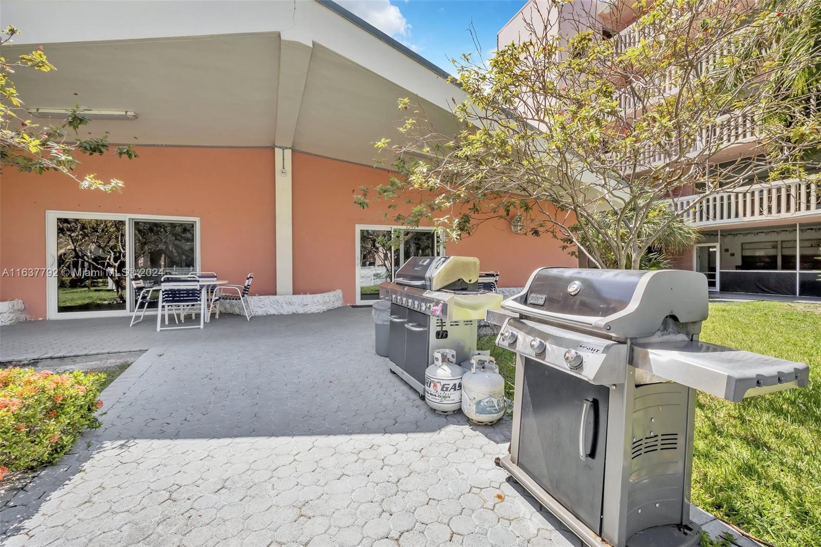 ELDORADO PLAZA WEST CONDO - Residential