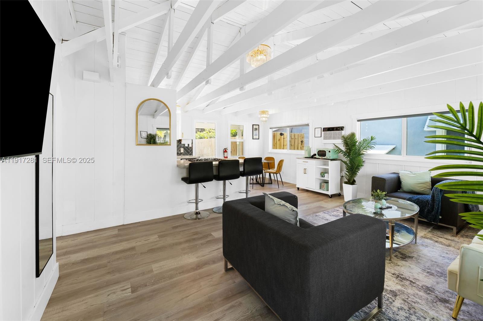 MIDDLE RIVER PLAZA - Residential Lease