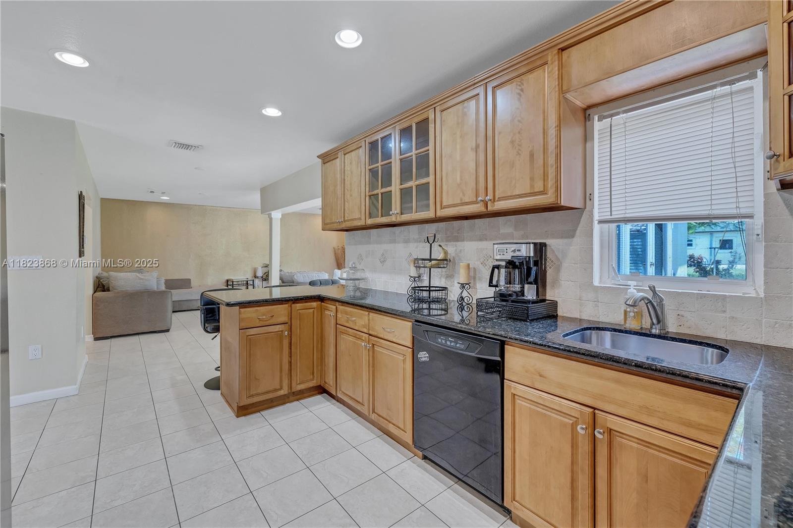9921 Dominican Dr