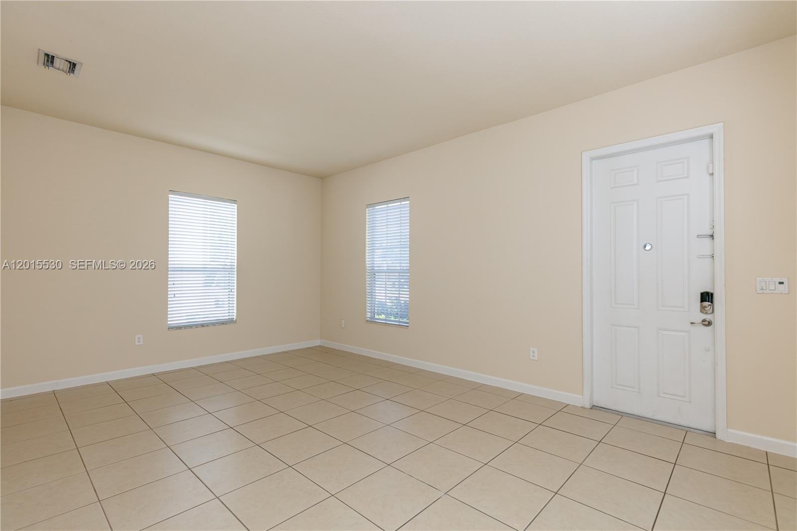 KENDALL COMMONS RESIDENTI - Residential Lease