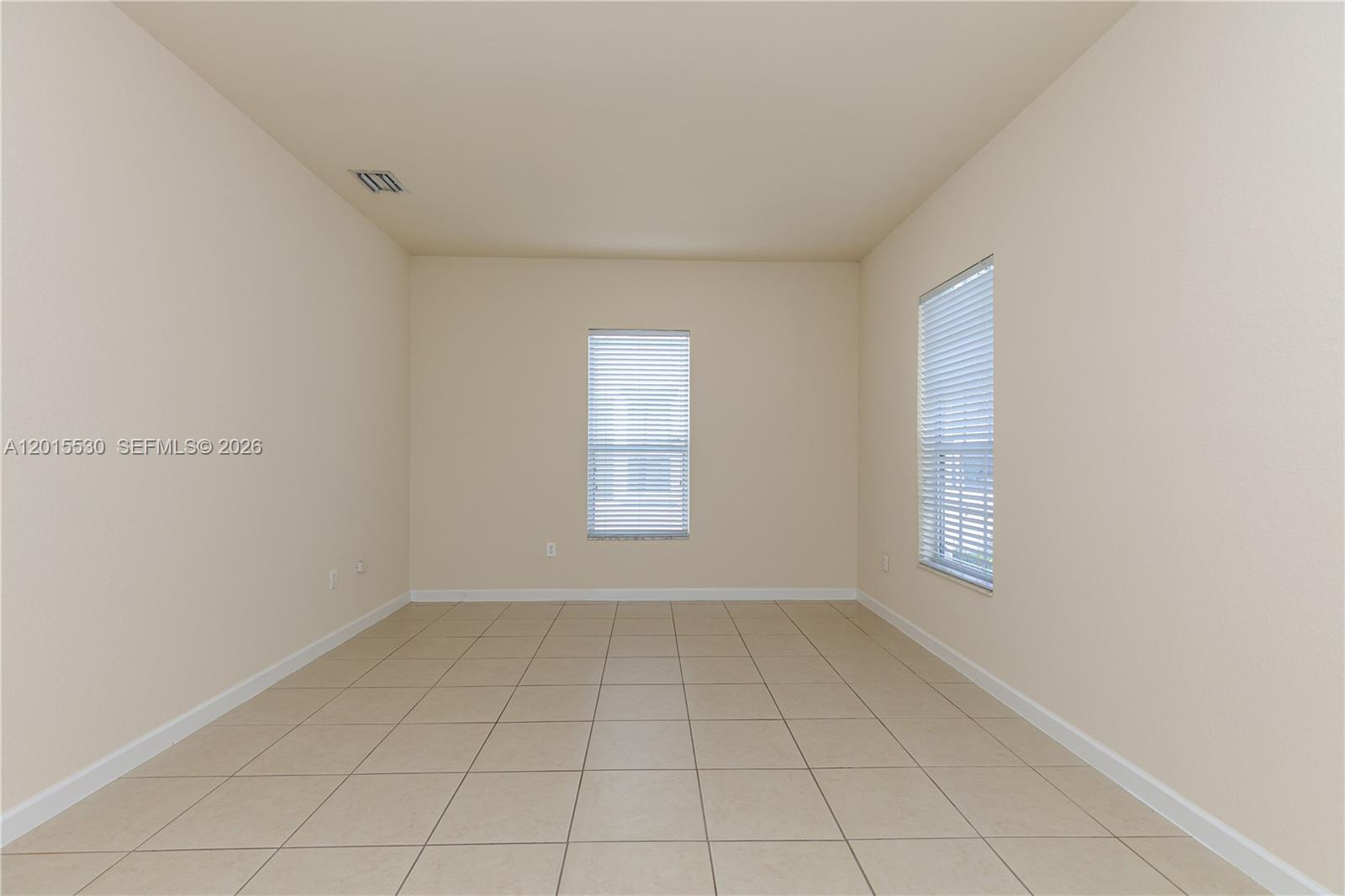 KENDALL COMMONS RESIDENTI - Residential Lease
