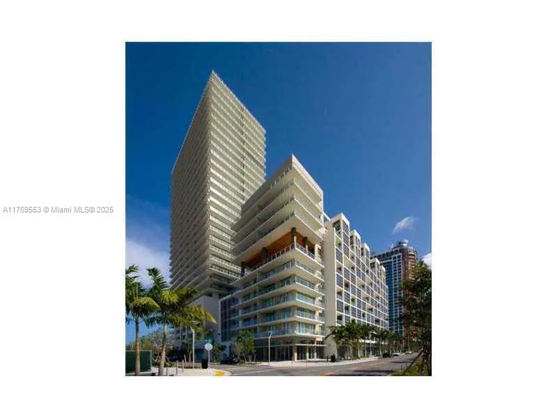 Miami, Florida 33137, United States, 1 Bedroom Bedrooms, ,2 BathroomsBathrooms,Residential,Active,94623