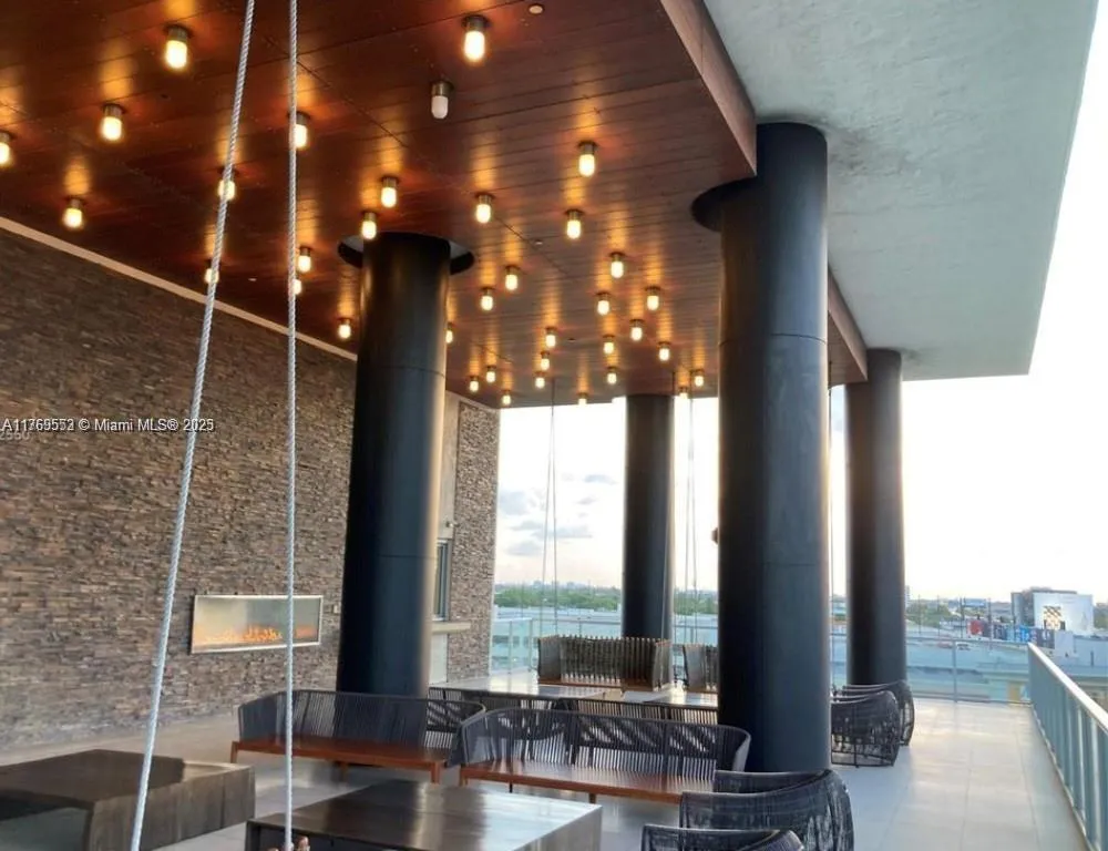 Miami, Florida 33137, United States, 1 Bedroom Bedrooms, ,2 BathroomsBathrooms,Residential,Active,94623