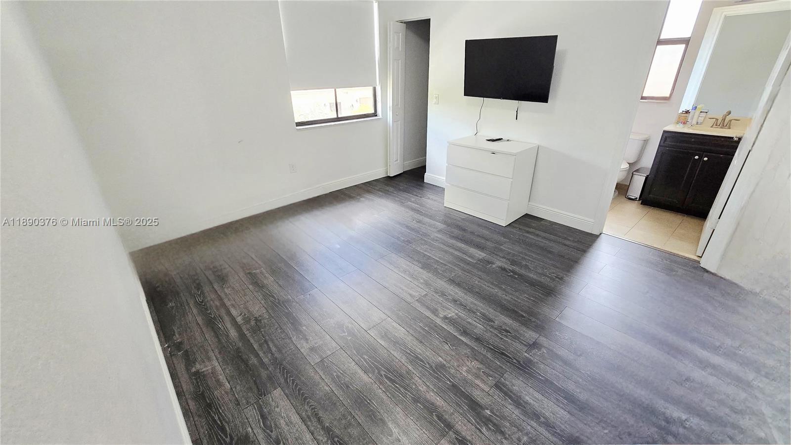 ISLES AT GRAND BAY - Residential Lease