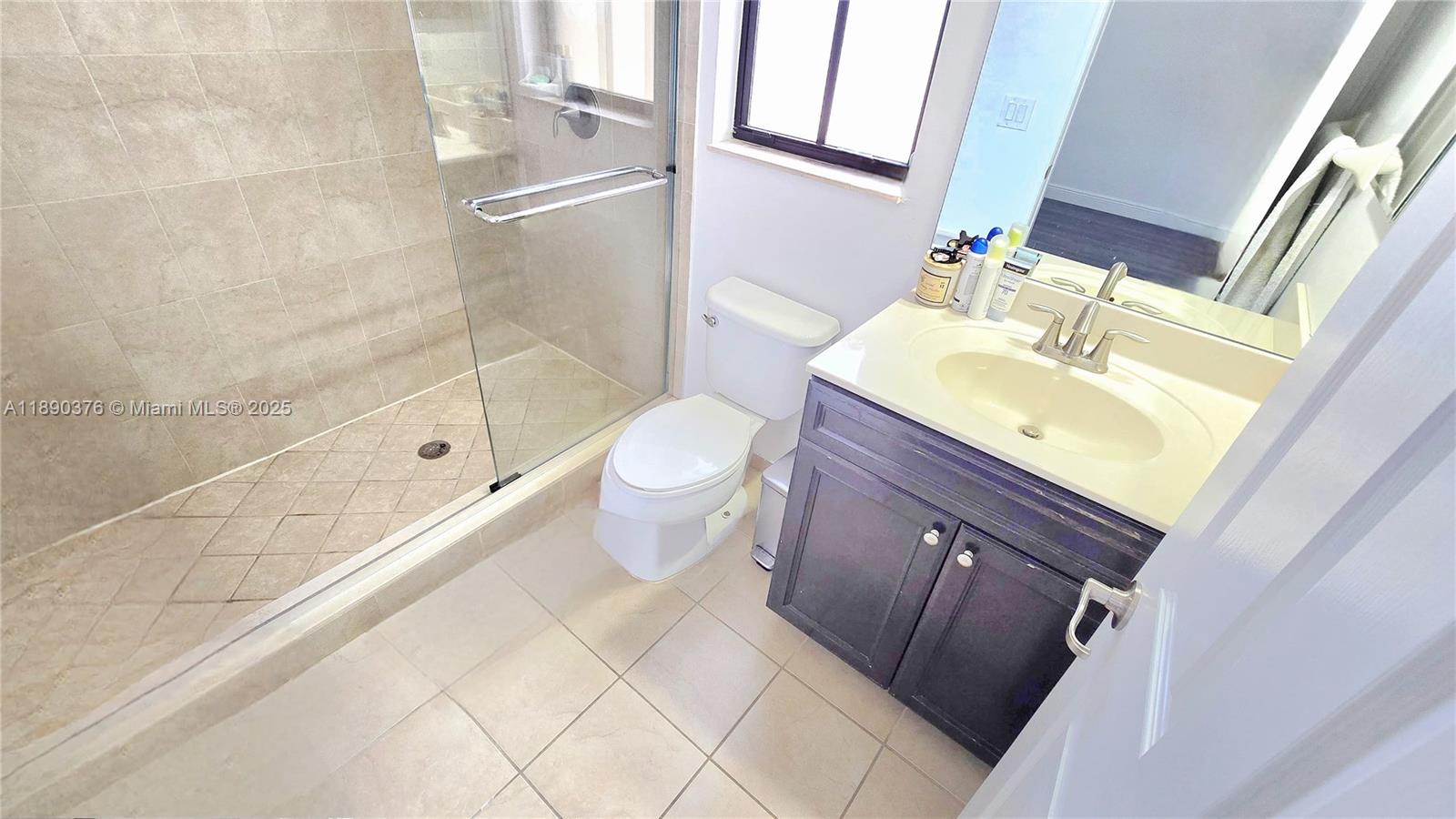 ISLES AT GRAND BAY - Residential Lease