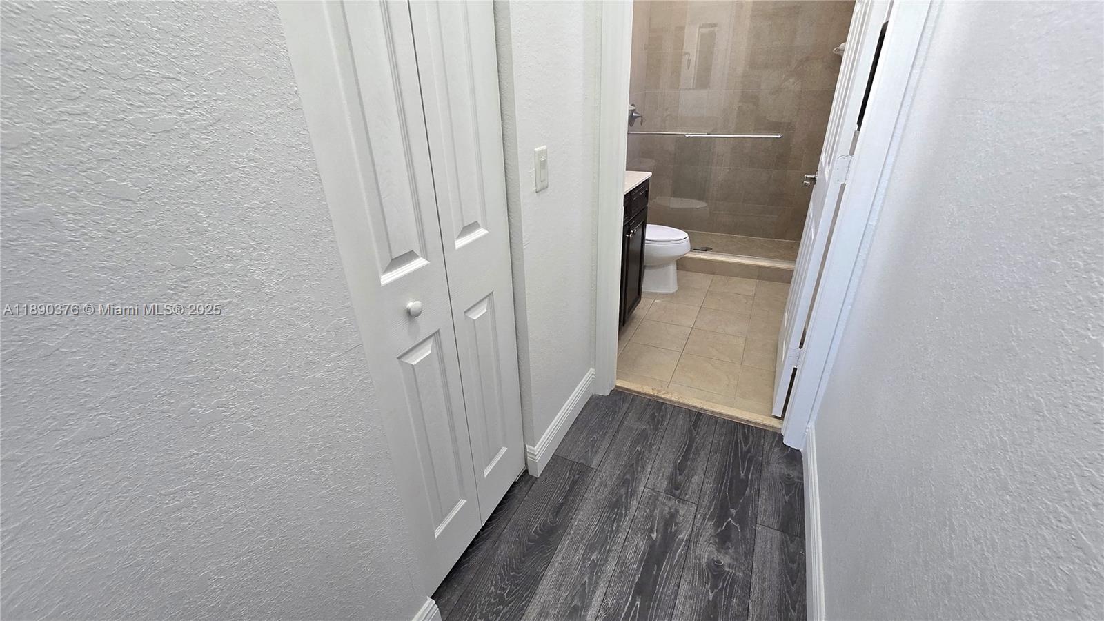 ISLES AT GRAND BAY - Residential Lease