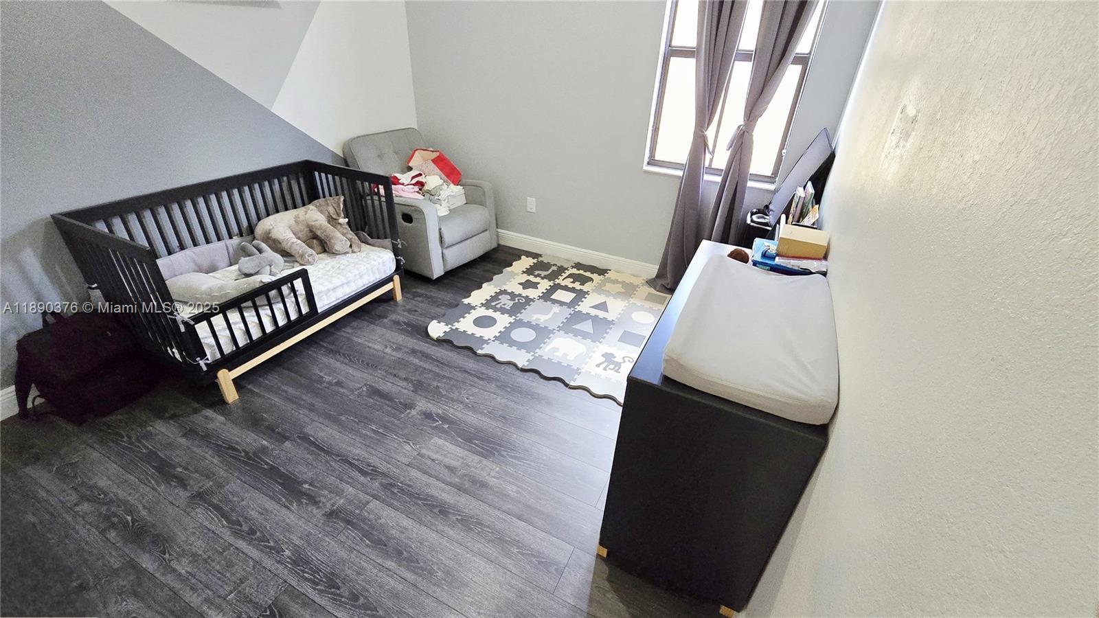 ISLES AT GRAND BAY - Residential Lease