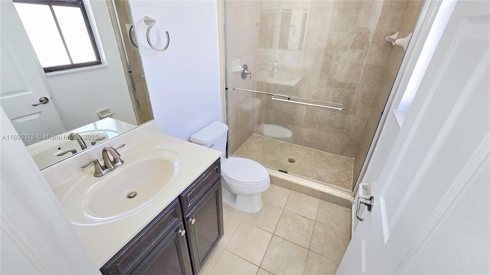 ISLES AT GRAND BAY - Residential Lease