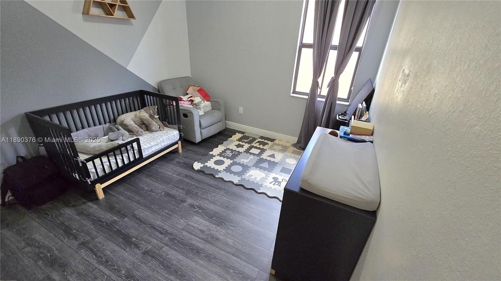 ISLES AT GRAND BAY - Residential Lease