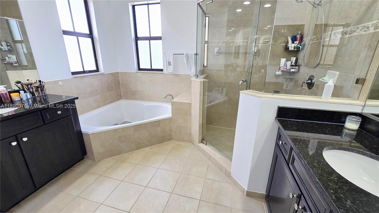 ISLES AT GRAND BAY - Residential Lease