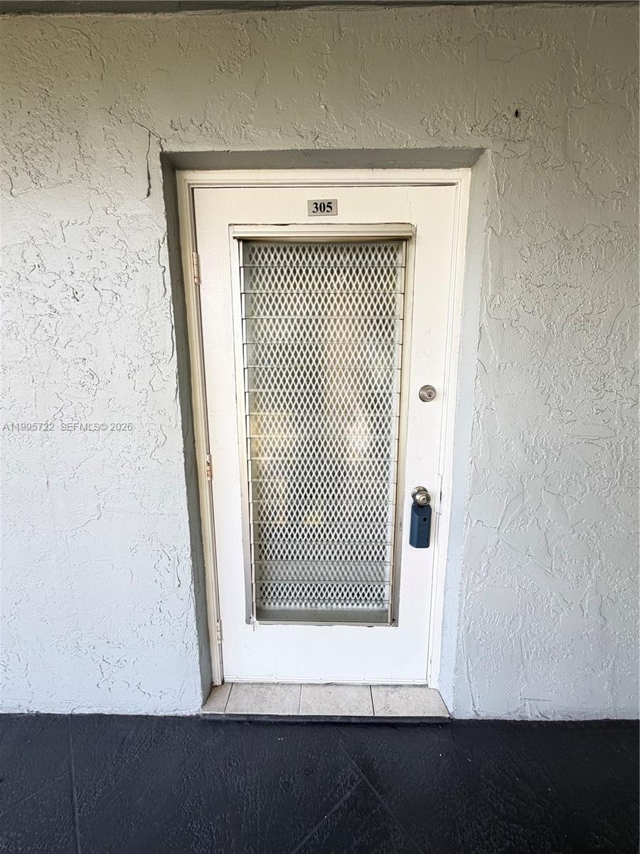 LIME BAY CONDOMINIUM 7 - Residential Lease