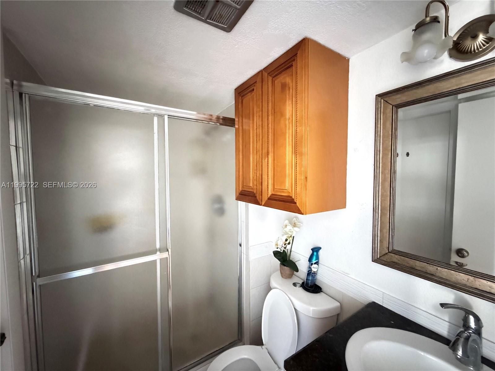 LIME BAY CONDOMINIUM 7 - Residential Lease