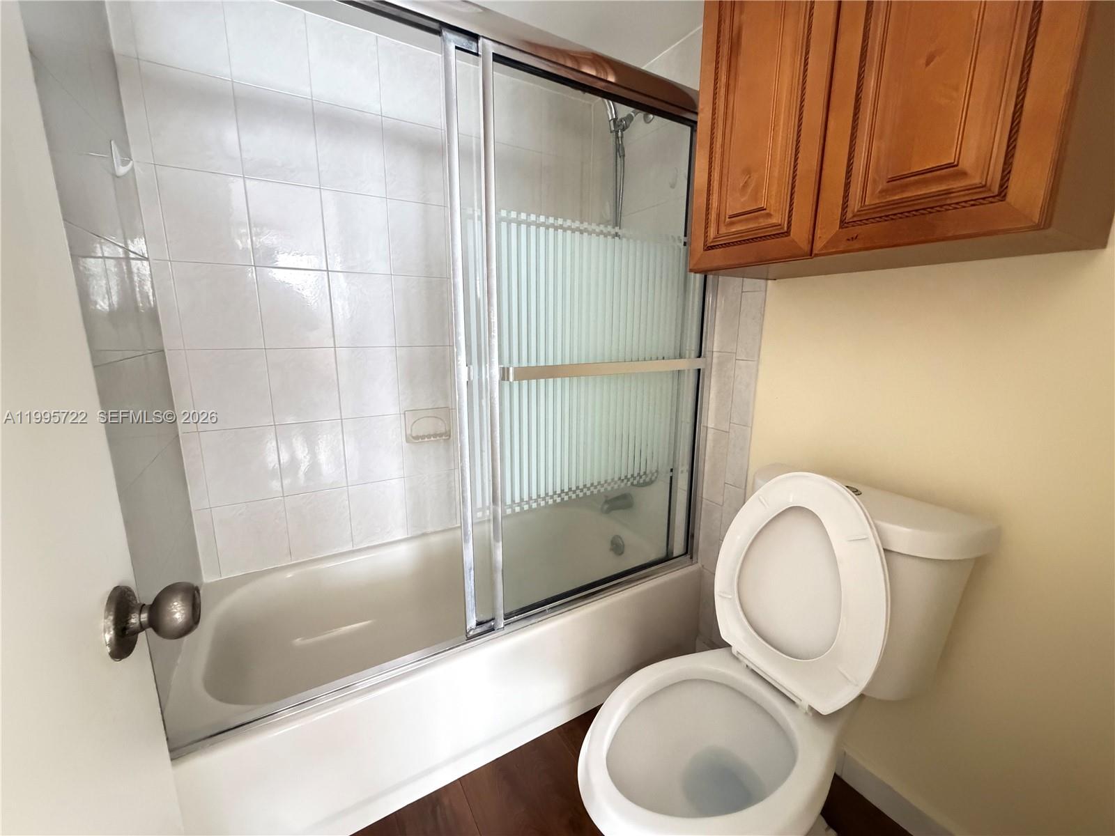 LIME BAY CONDOMINIUM 7 - Residential Lease