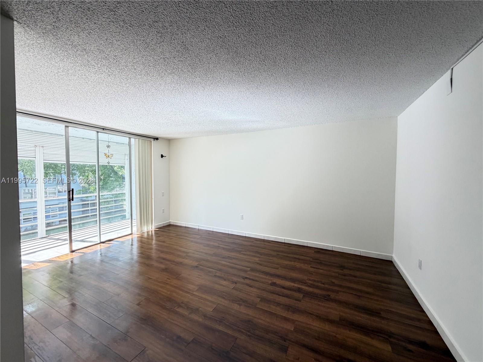 LIME BAY CONDOMINIUM 7 - Residential Lease