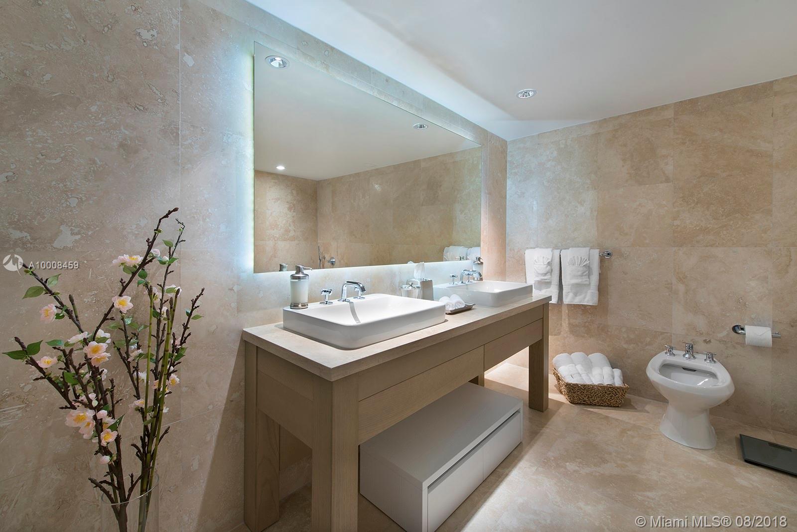 1 Hotel & Homes - Residential Lease