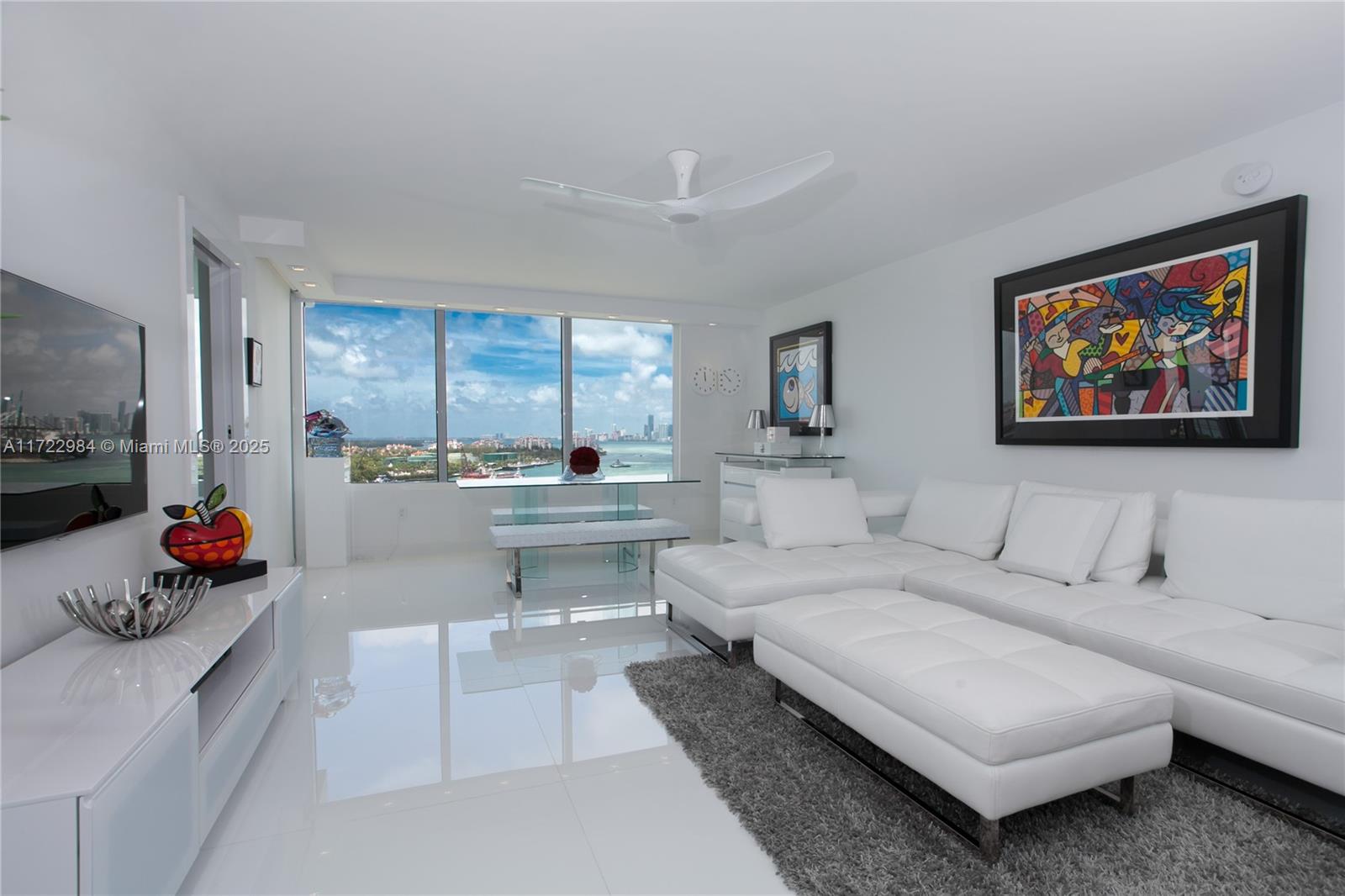 Photo 1 of 400 S Pointe Dr 1501, Miami Beach, Florida, $1,850,000, Web #: 11722984