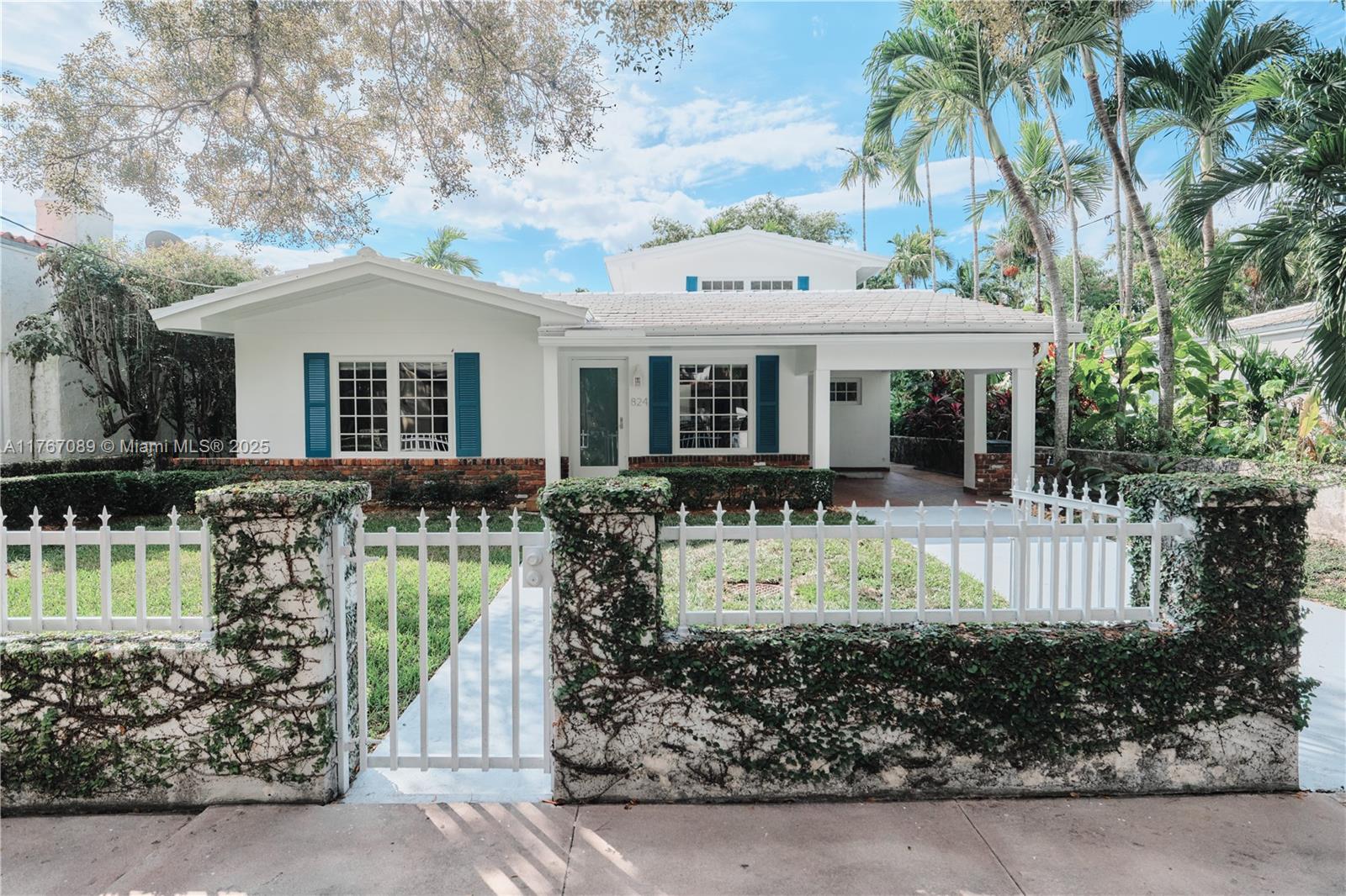 Property for Sale at 824 Alberca St, Coral Gables, Broward County, Florida - Bedrooms: 3 
Bathrooms: 2  - $1,450,000