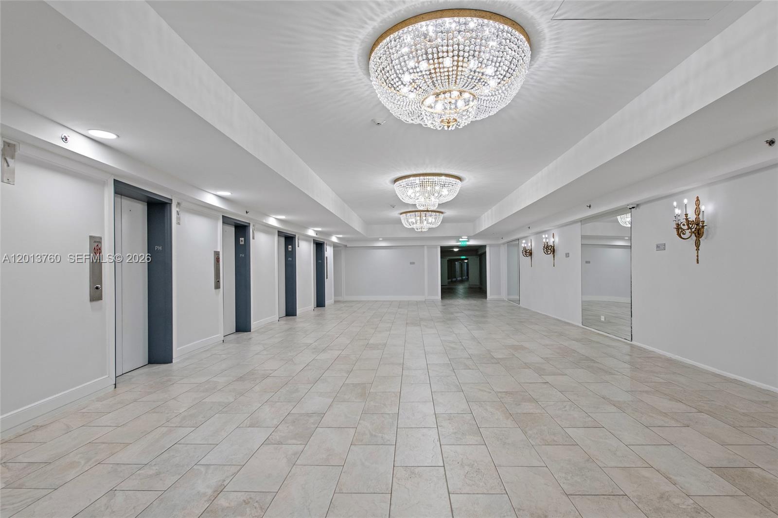 MAISON GRANDE CONDO - Residential