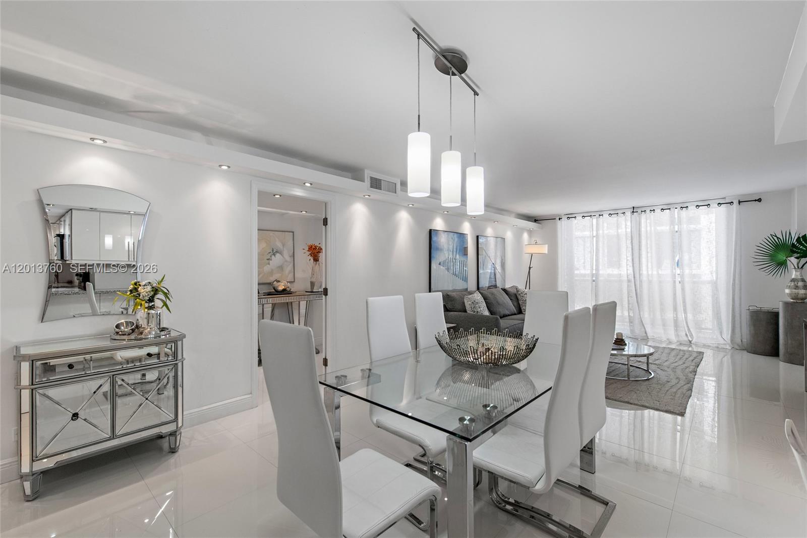 MAISON GRANDE CONDO - Residential
