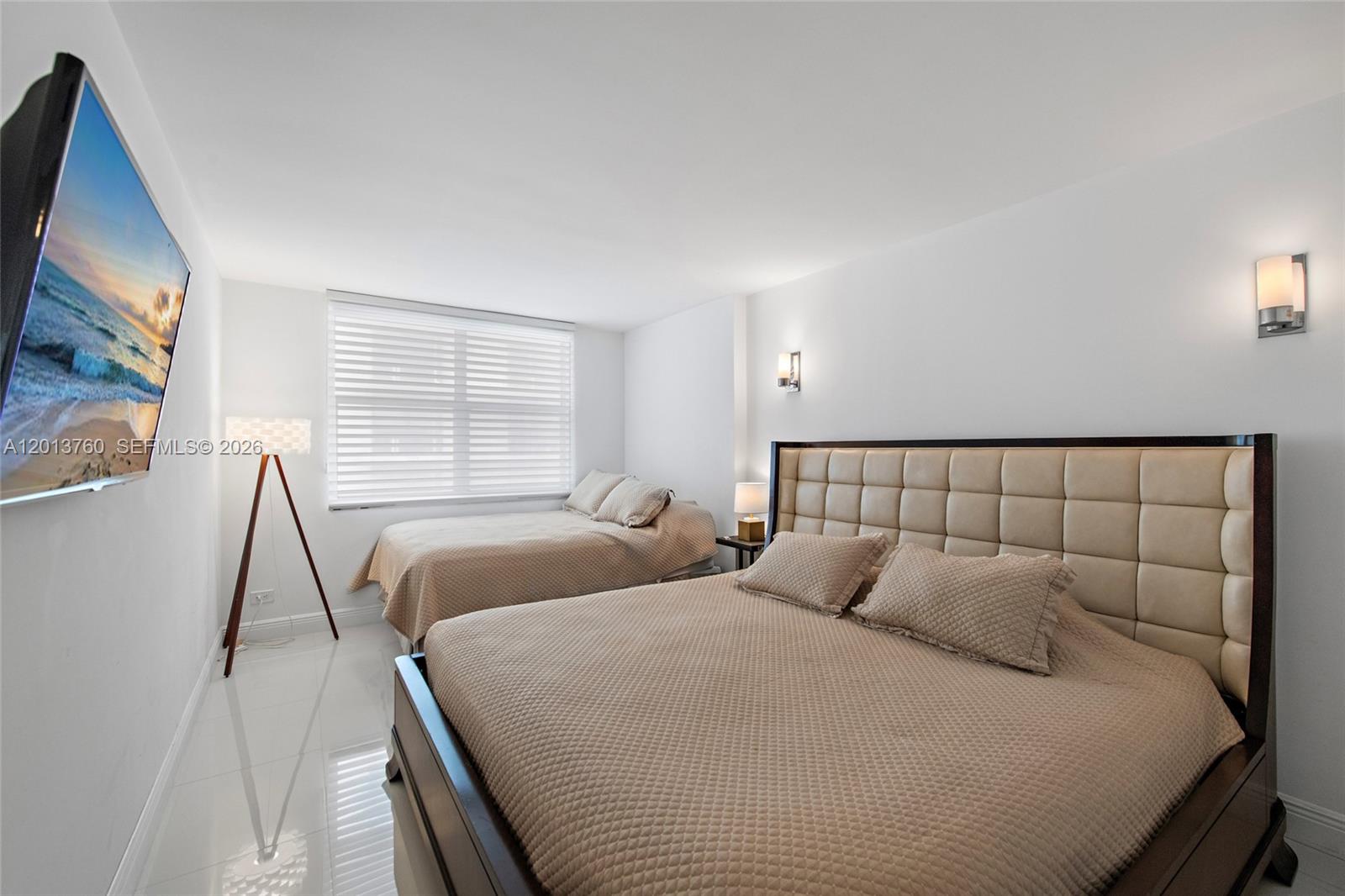 MAISON GRANDE CONDO - Residential