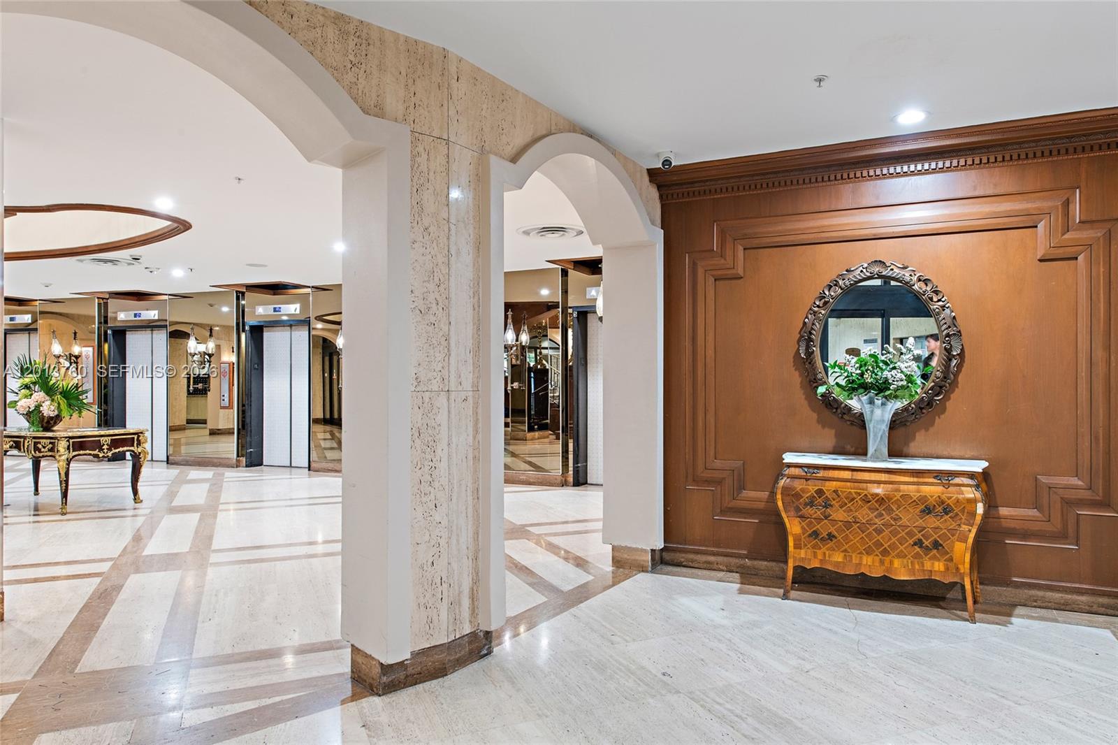 MAISON GRANDE CONDO - Residential