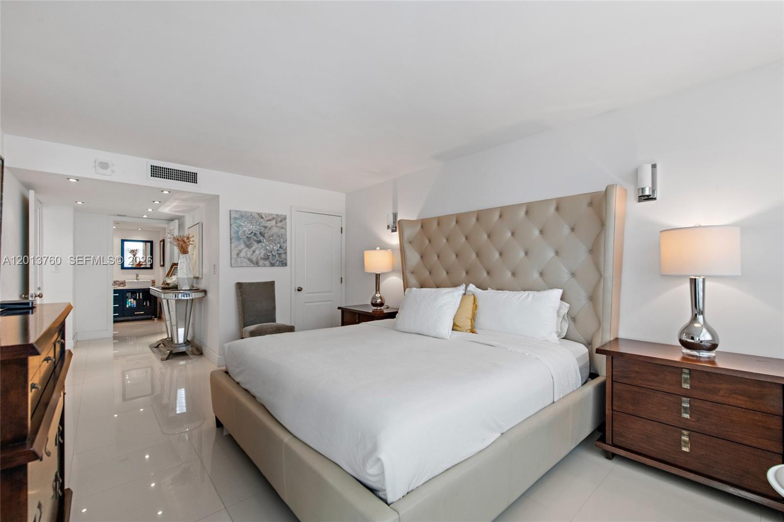 MAISON GRANDE CONDO - Residential