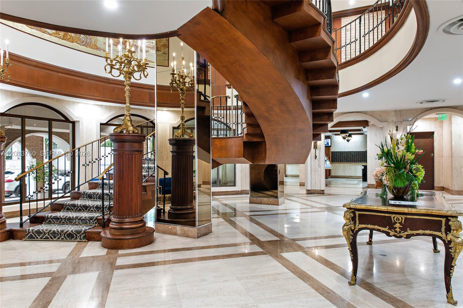 MAISON GRANDE CONDO - Residential