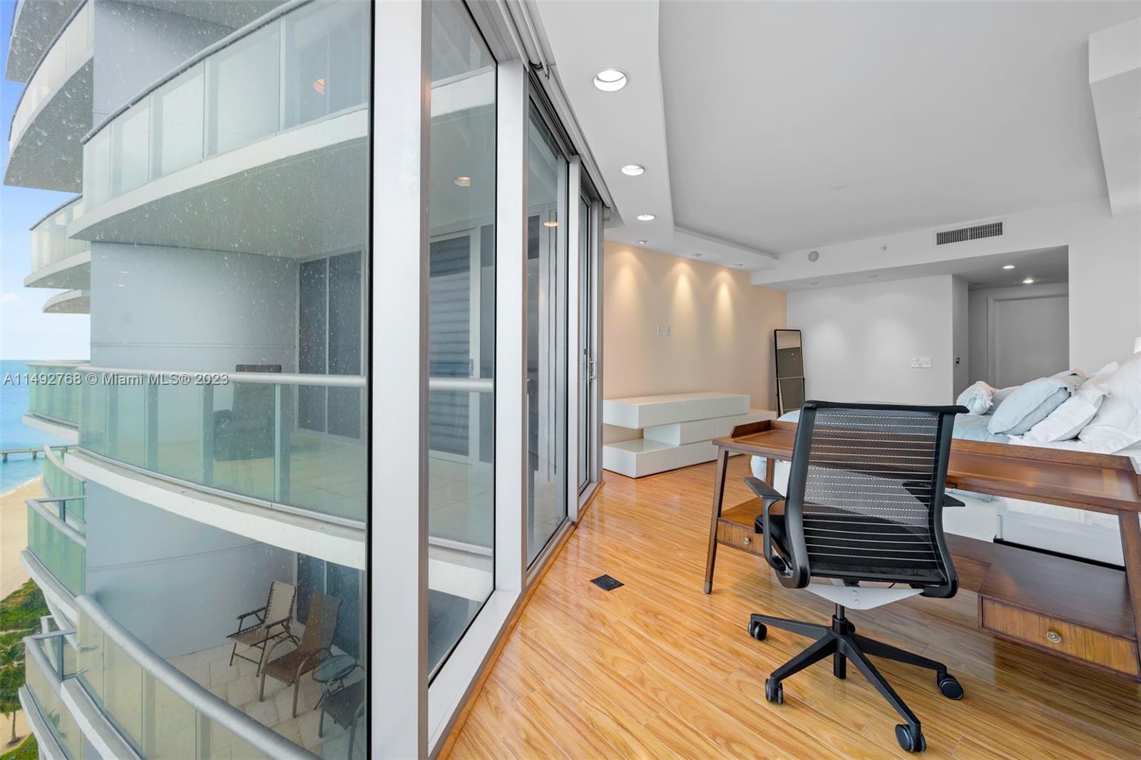 JADE BEACH - Residential