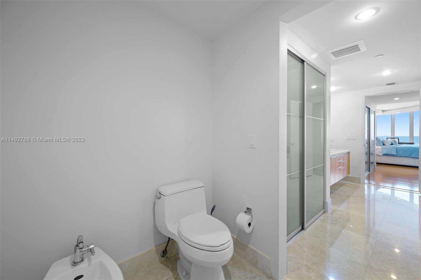 JADE BEACH - Residential