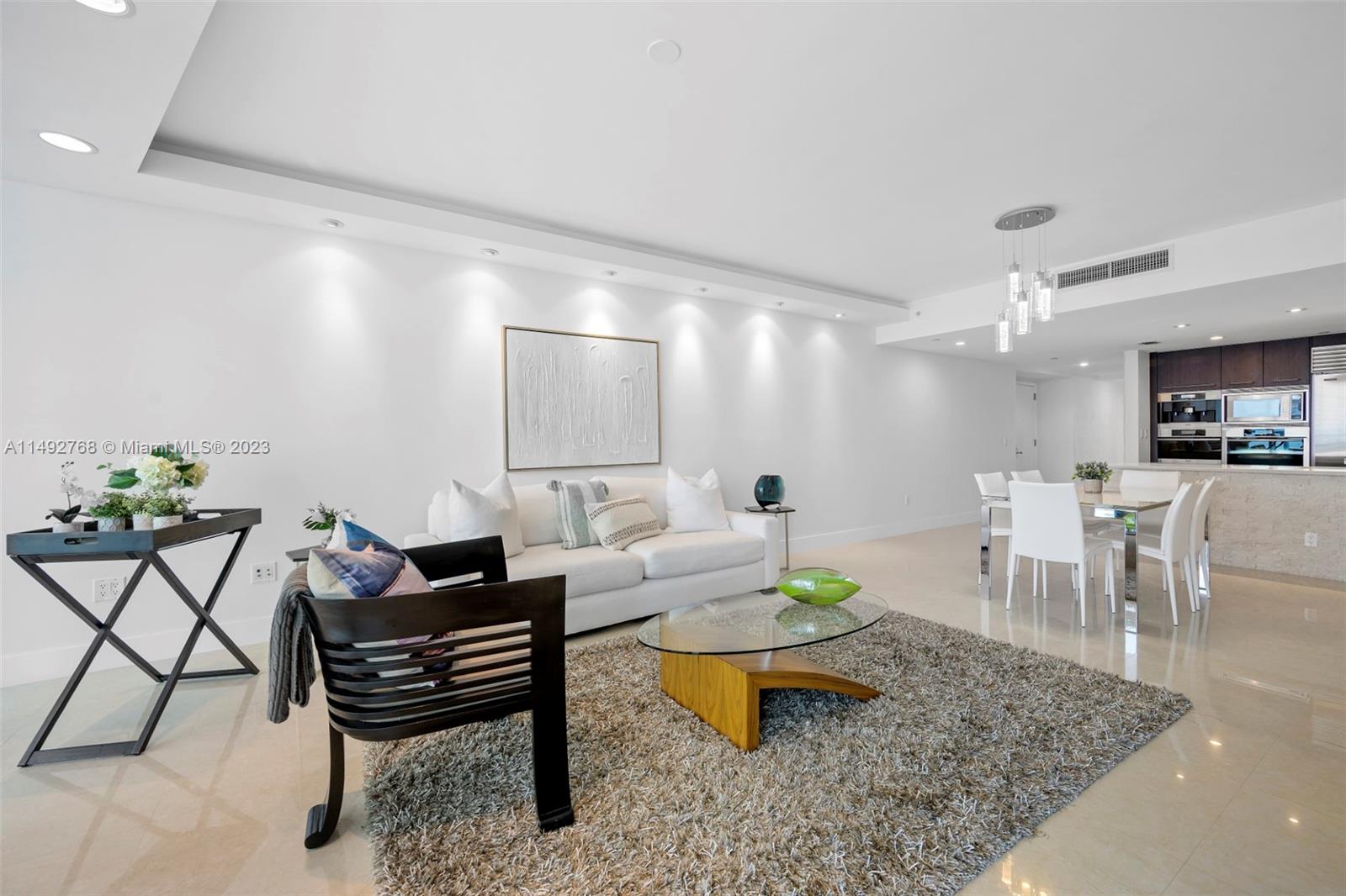 JADE BEACH - Residential