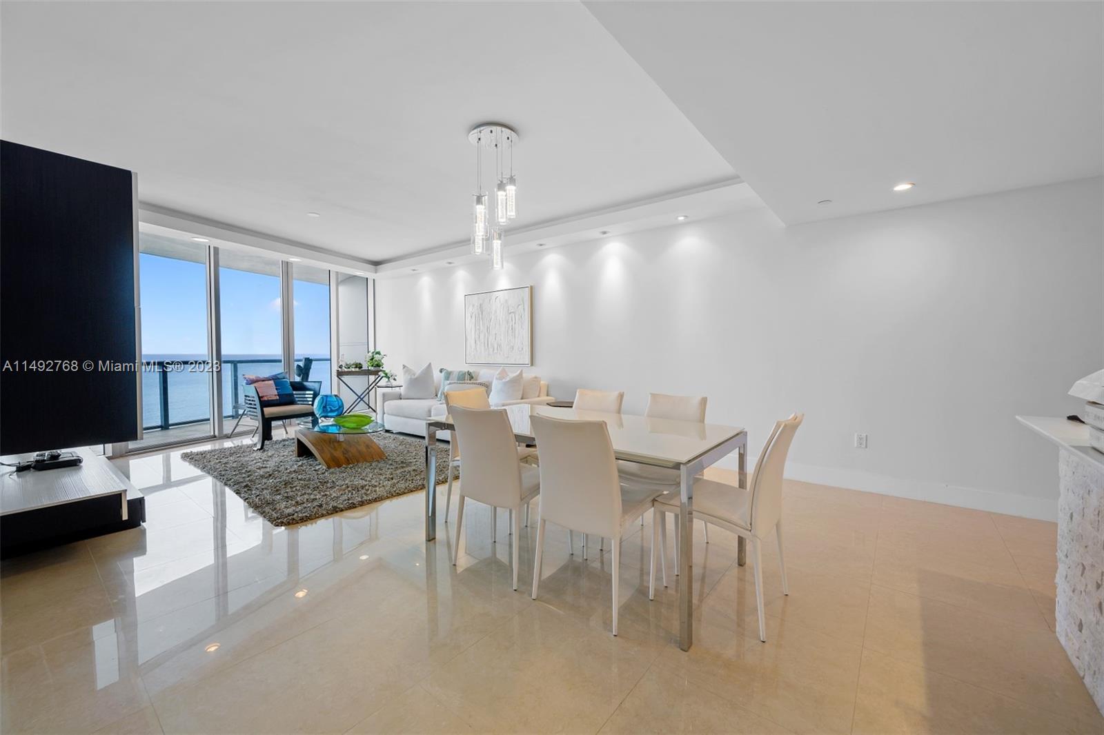 JADE BEACH - Residential