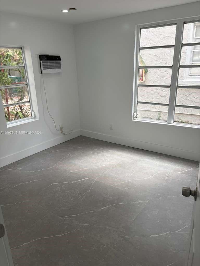 LAWRENCE ESTATE LAND COS - Residential Lease