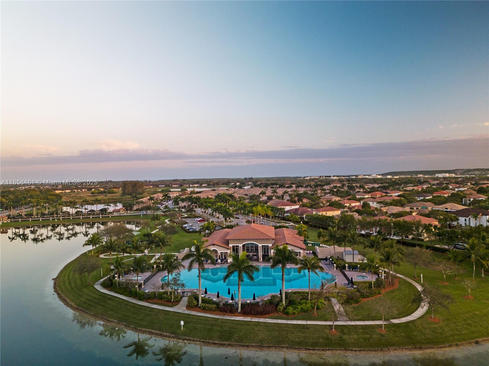 THE COURTS AT BAYSHORE II - Residential