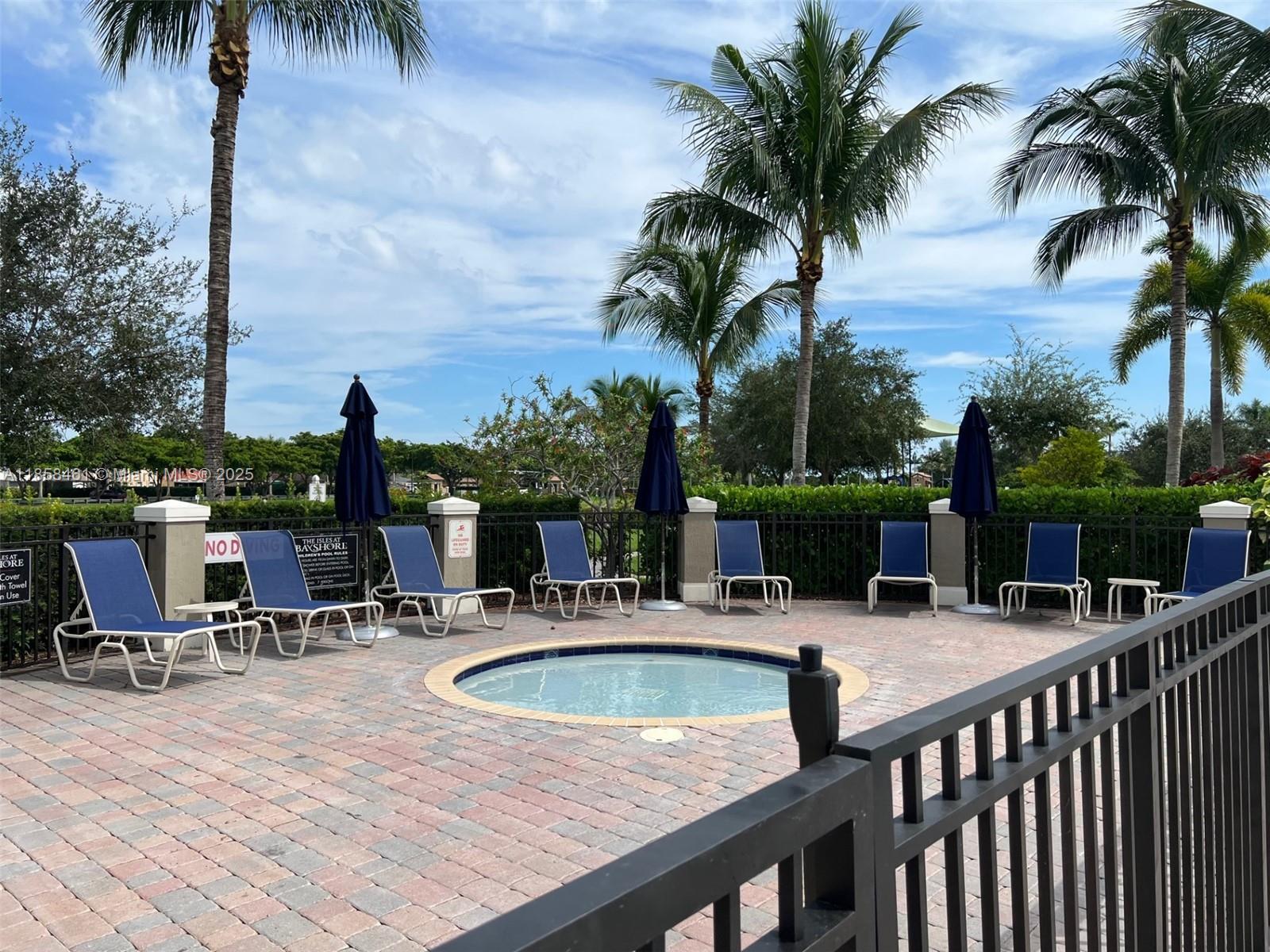 THE COURTS AT BAYSHORE II - Residential