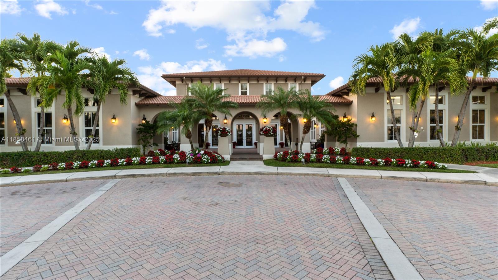THE COURTS AT BAYSHORE II - Residential