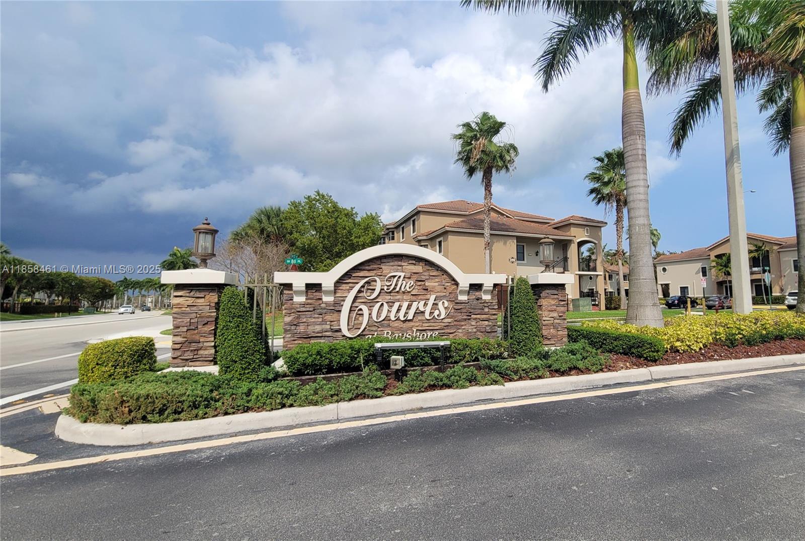 THE COURTS AT BAYSHORE II - Residential