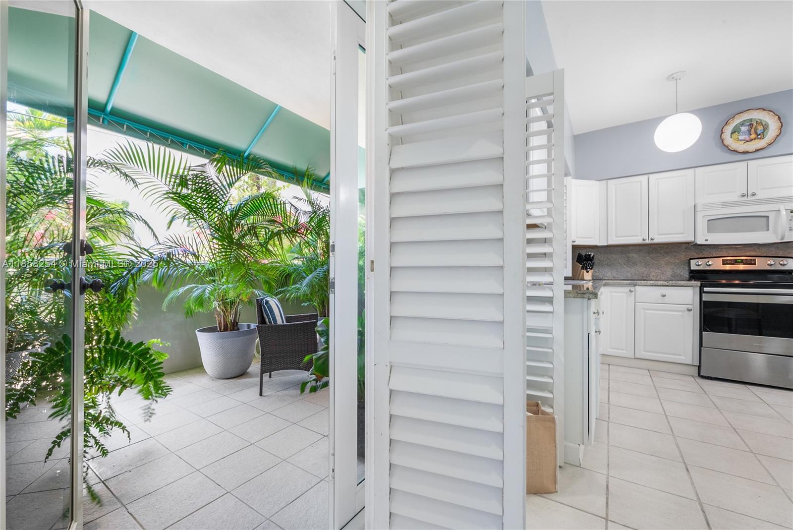 612 Valencia Ave 104