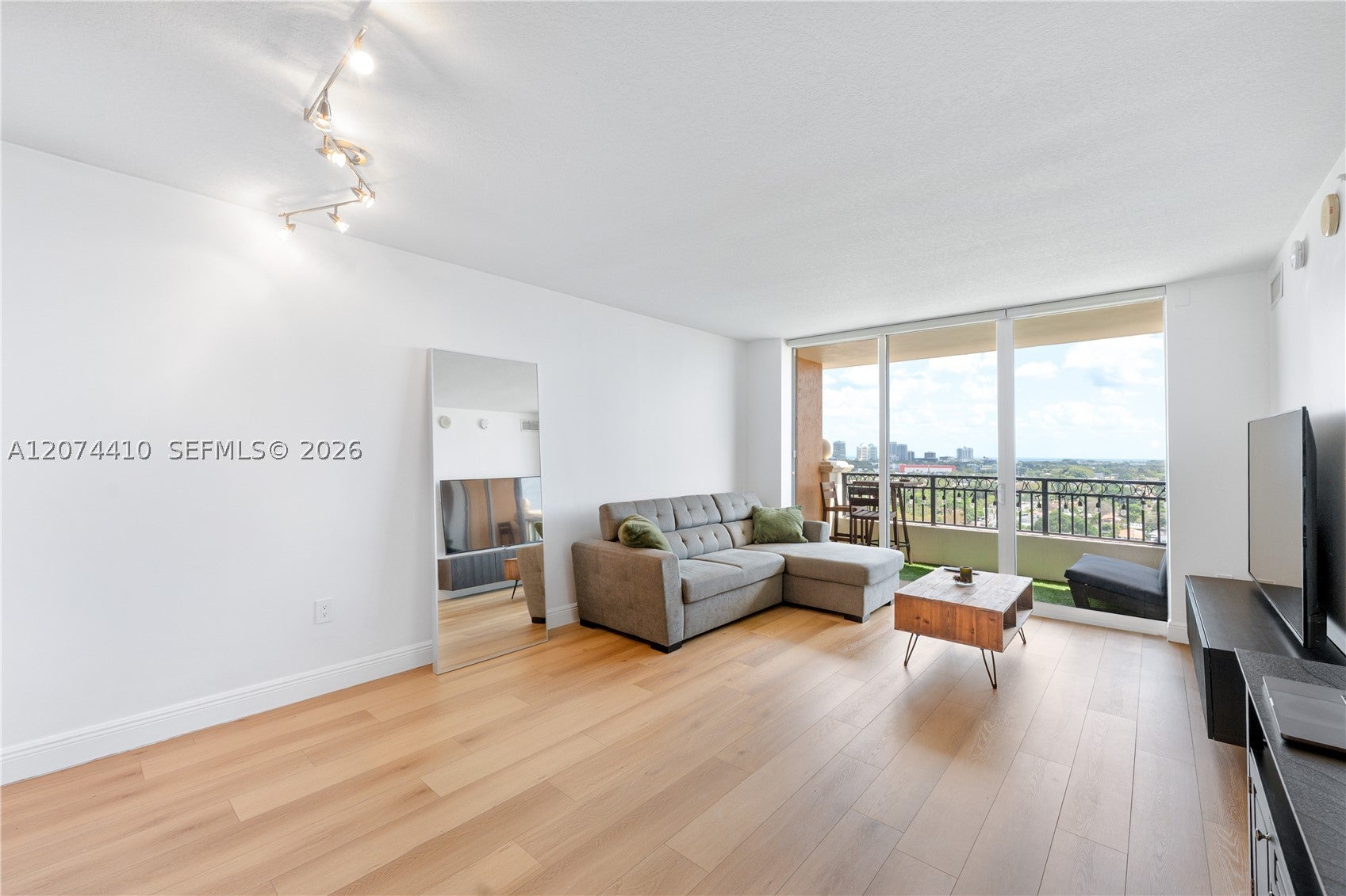 3232 Coral Way 1507