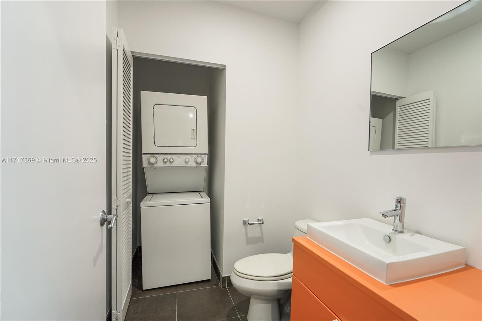 ARTEPARK SOUTH CONDO - Residential Lease