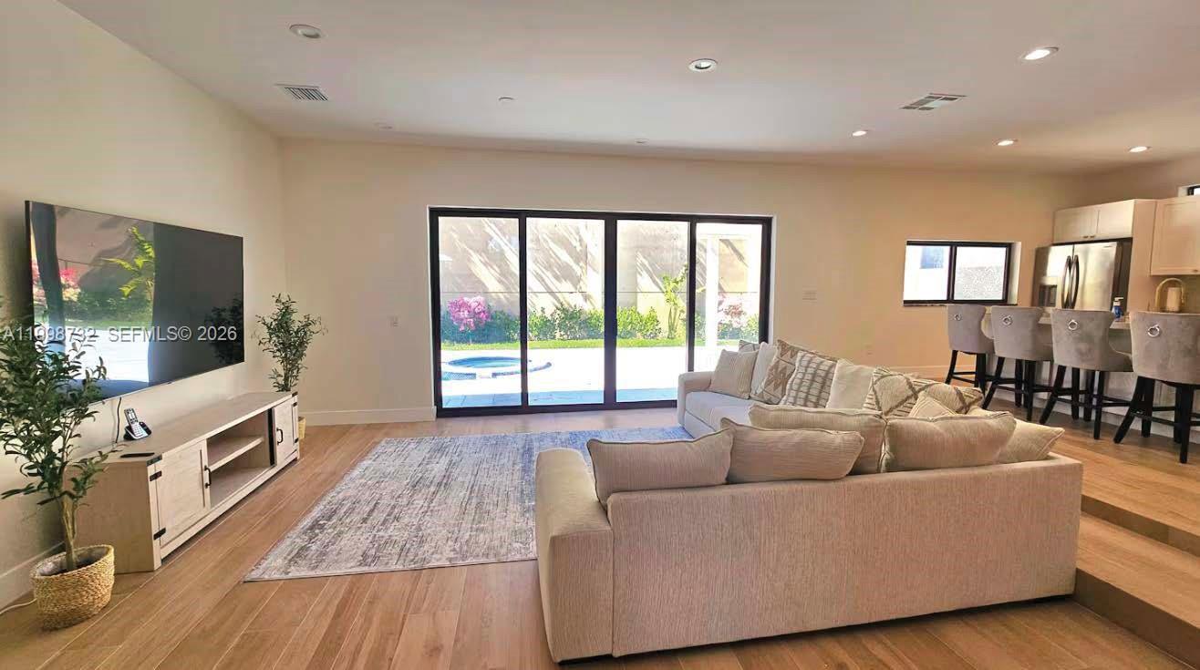 LAKE VIEW HAVEN - Residential