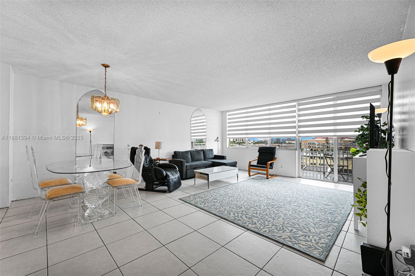 BAYVIEW TOWERS CONDO SOUT - Residential