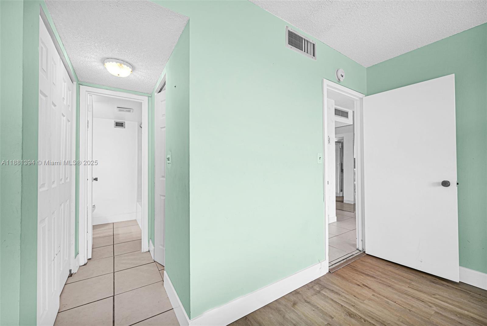 BAYVIEW TOWERS CONDO SOUT - Residential