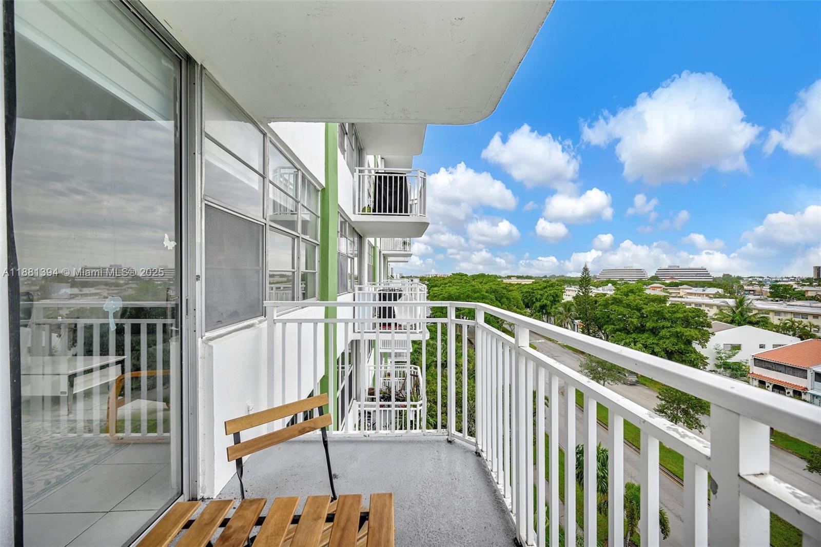 BAYVIEW TOWERS CONDO SOUT - Residential