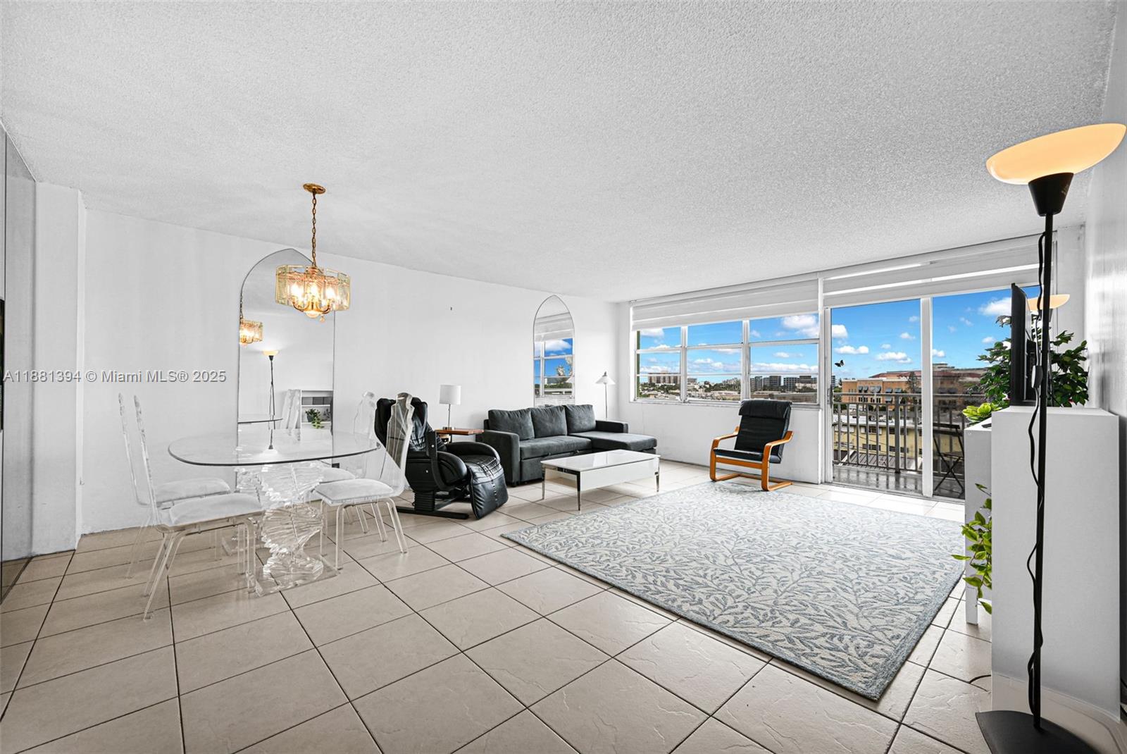 BAYVIEW TOWERS CONDO SOUT - Residential