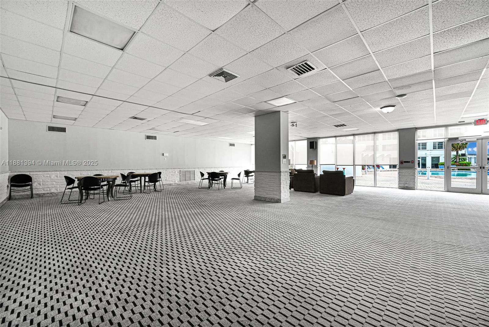 BAYVIEW TOWERS CONDO SOUT - Residential