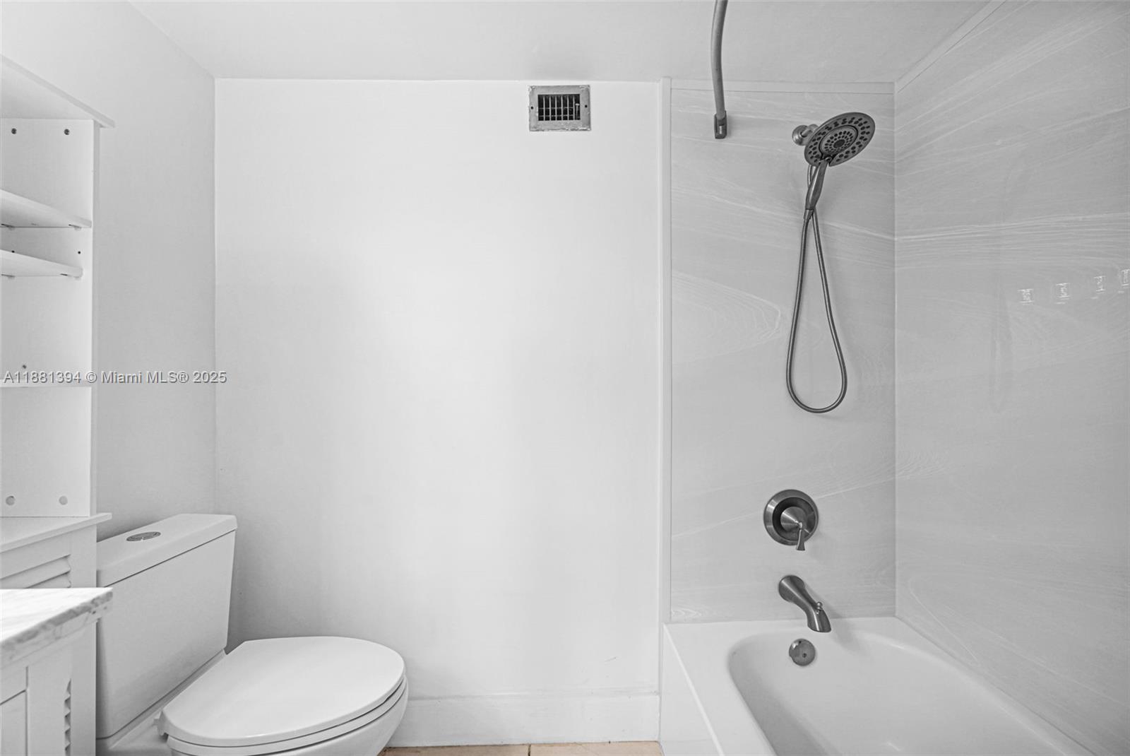 BAYVIEW TOWERS CONDO SOUT - Residential