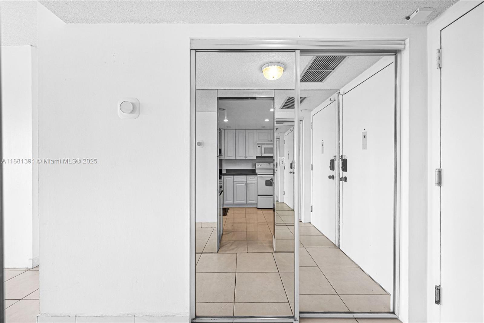 BAYVIEW TOWERS CONDO SOUT - Residential