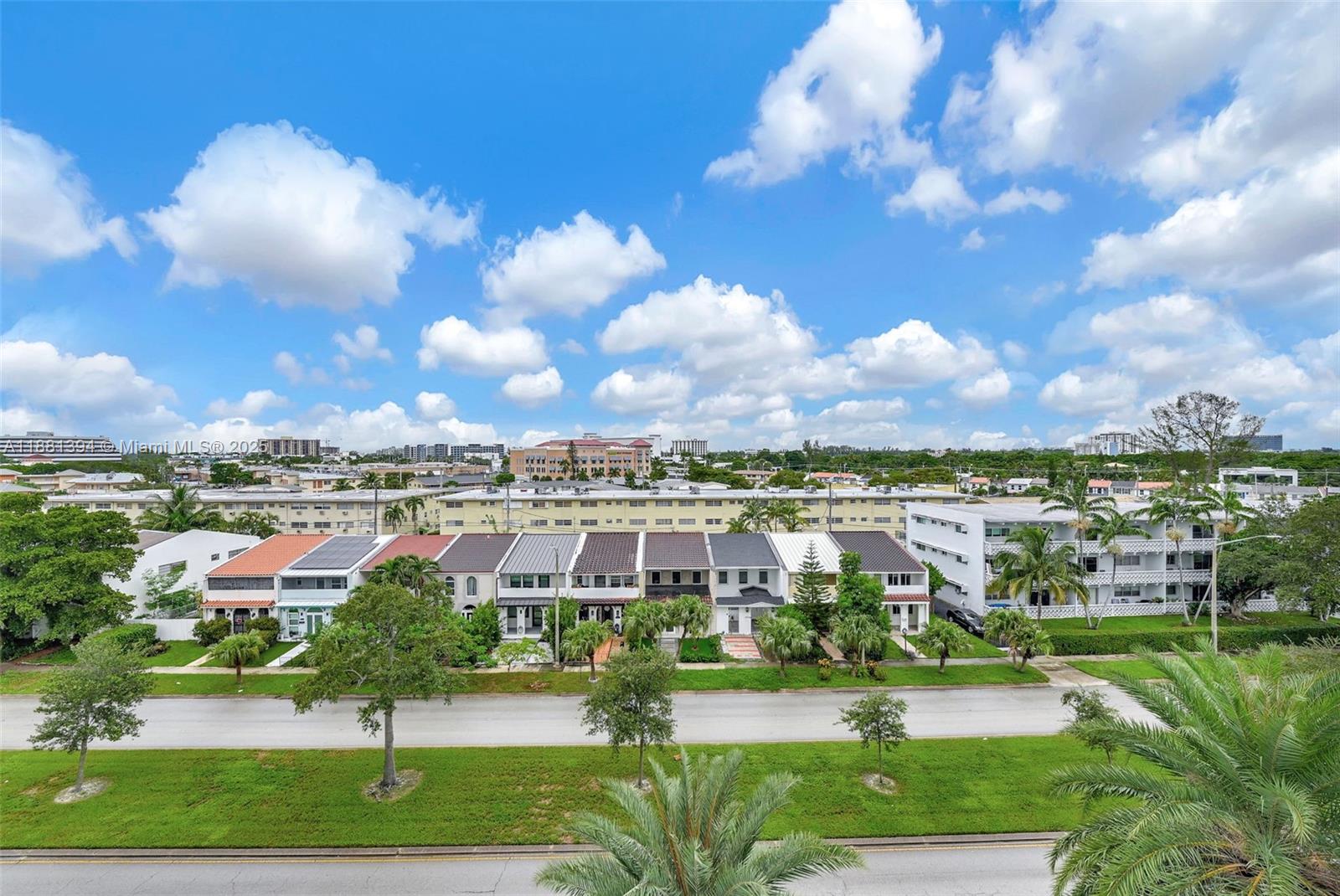 BAYVIEW TOWERS CONDO SOUT - Residential