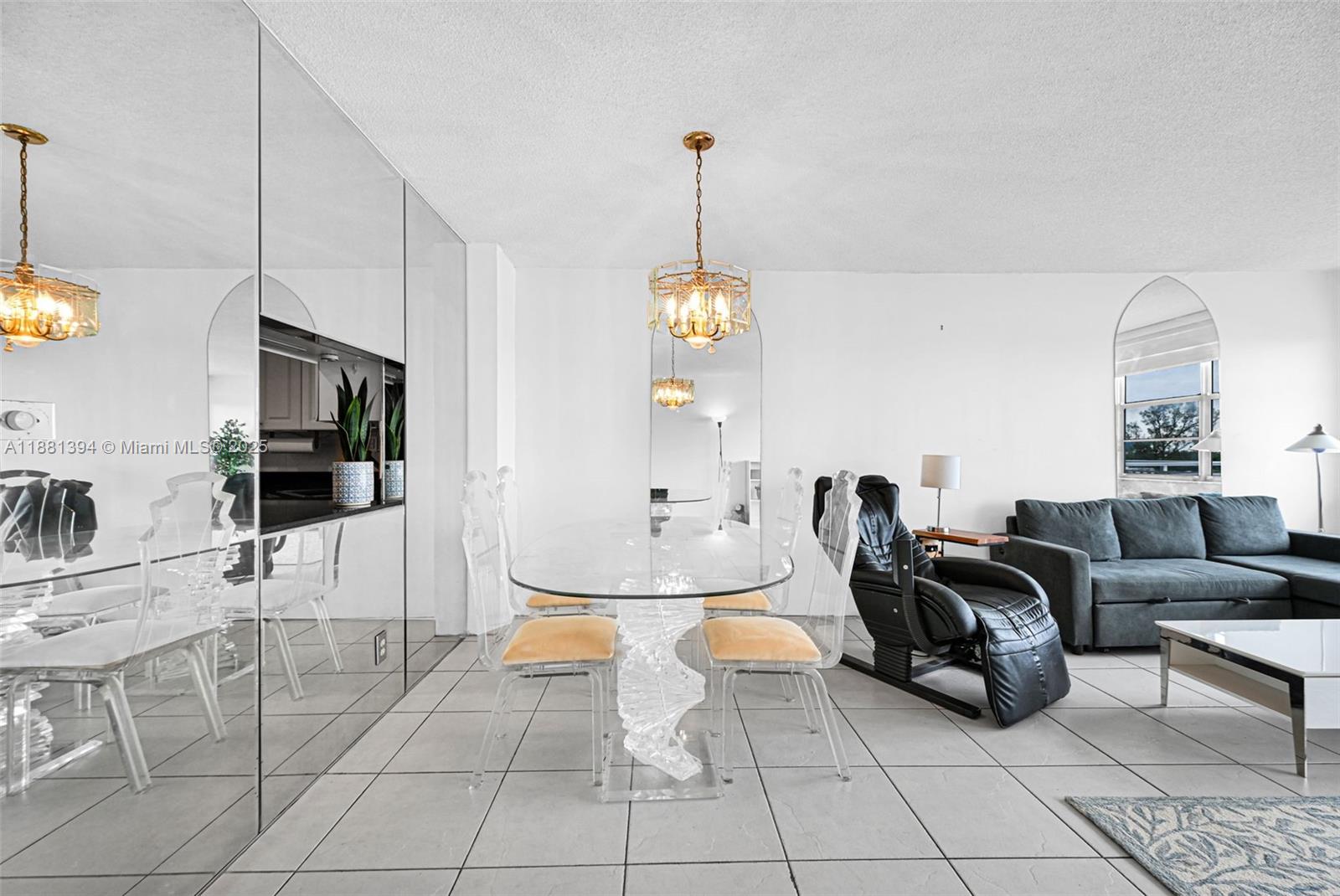 BAYVIEW TOWERS CONDO SOUT - Residential